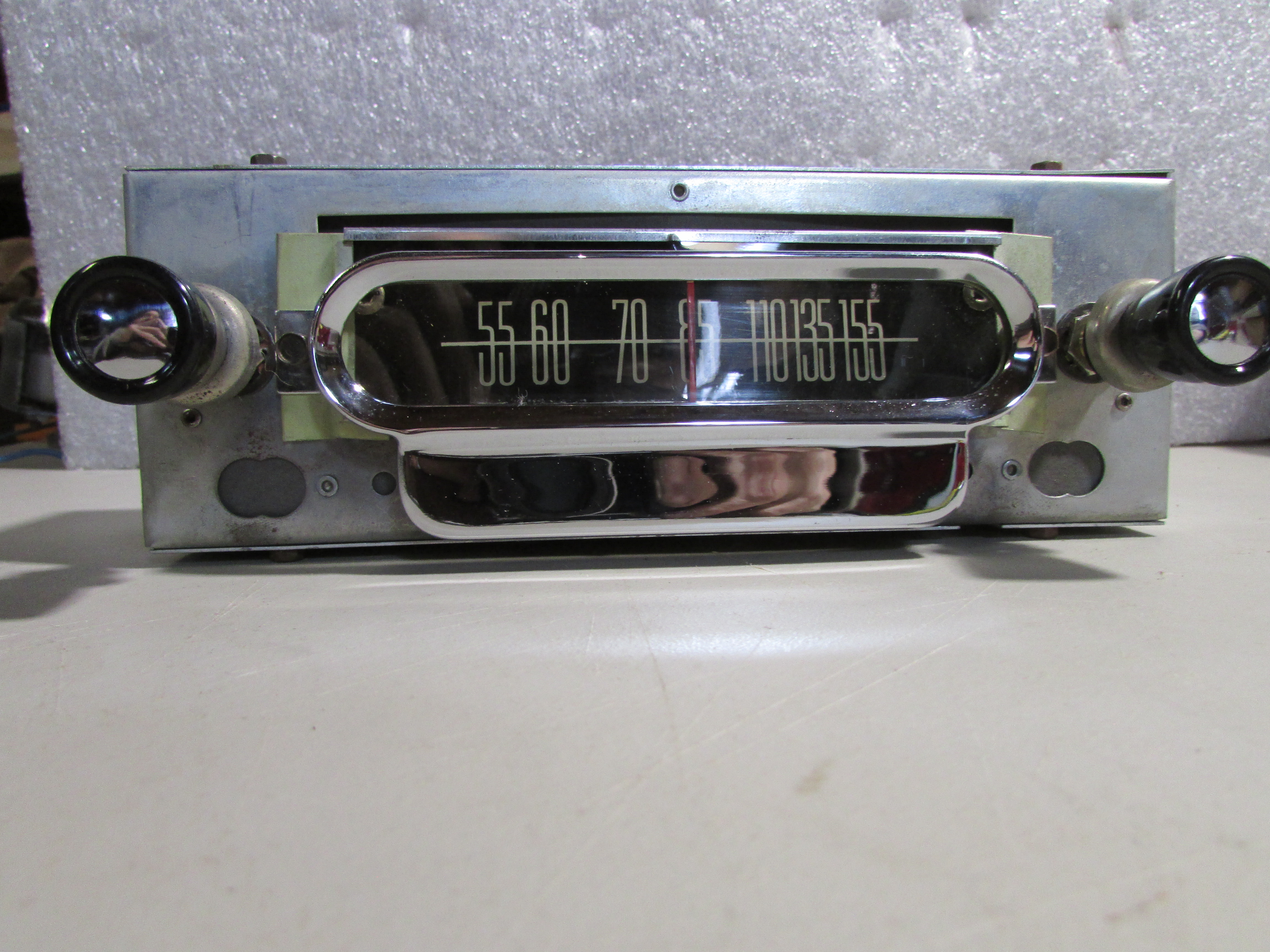 1949-50 Ford manual radio control head
